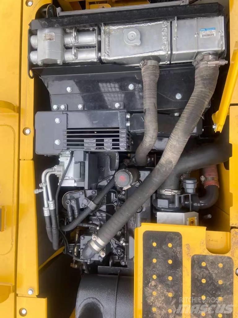 Komatsu PC 130 Lánctalpas kotrók