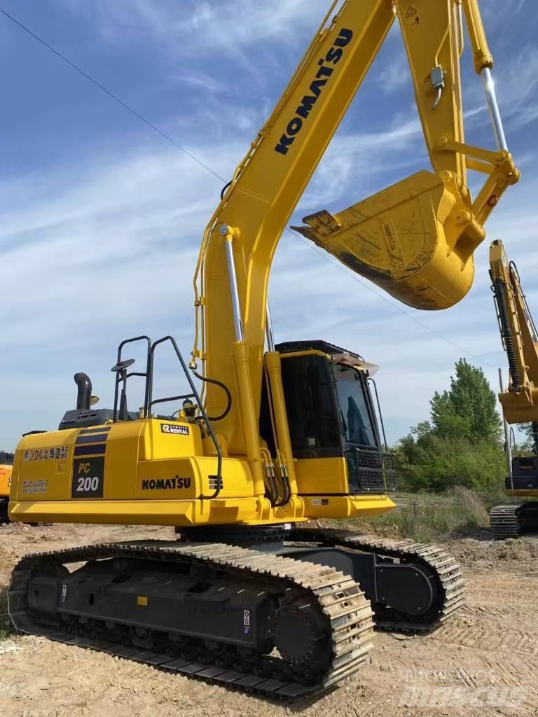 Komatsu 200-8 Lánctalpas kotrók