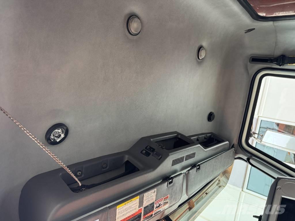 Mack GU813 Billenő teherautók