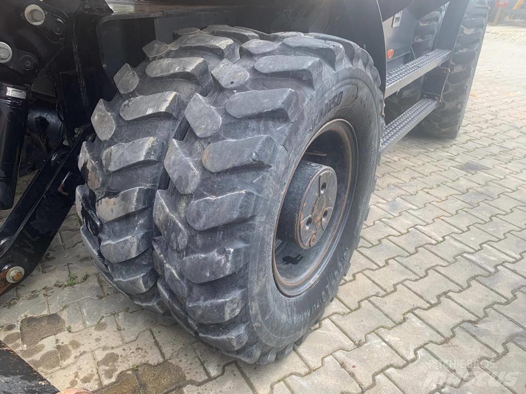 CAT M 318 F Gumikerekes kotrók
