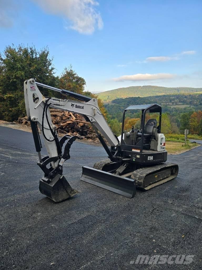 Bobcat E 50 Mini kotrók < 7t