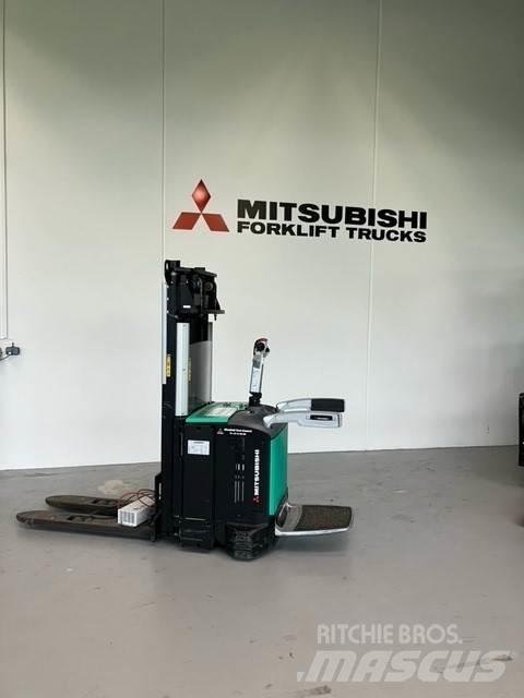 Mitsubishi SBV16N Vezetőállásos alacsony emelőkocsi