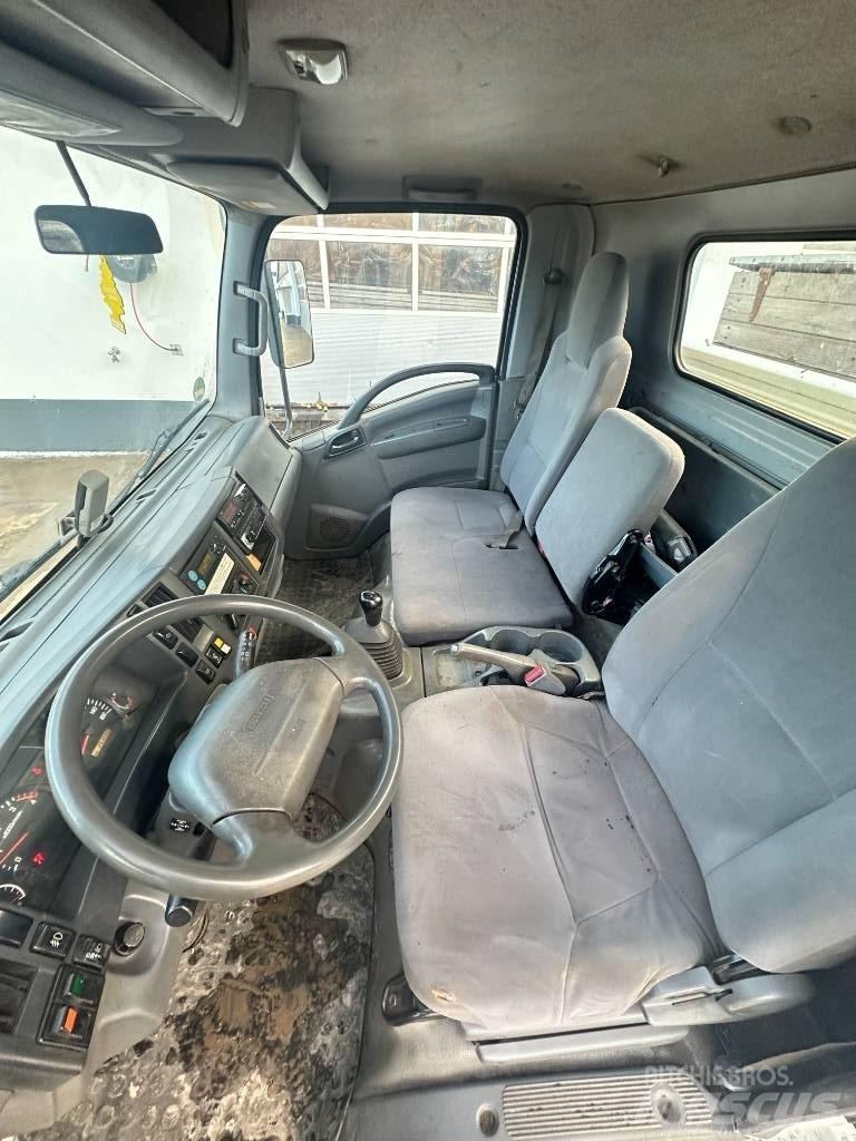 Isuzu N2R 75 D Billenő teherautók