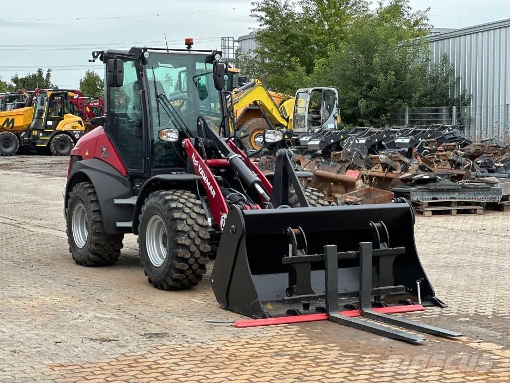 Yanmar V 7 Gumikerekes homlokrakodók