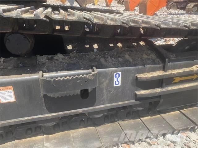 Sany SY215C Lánctalpas kotrók