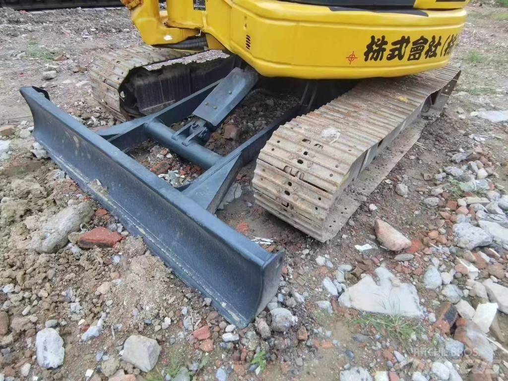 Komatsu PC40 Lánctalpas kotrók