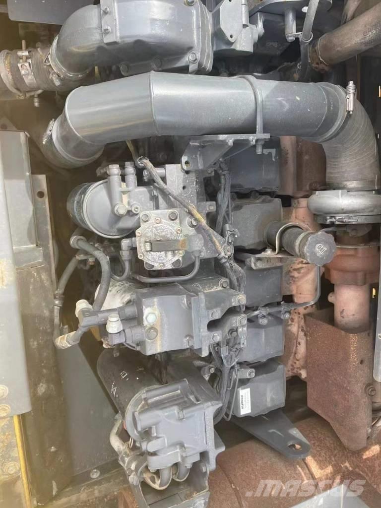 Komatsu PC 450-8 Lánctalpas kotrók