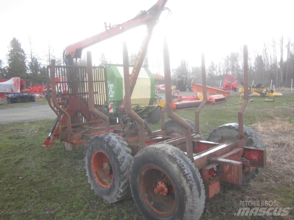 Patu 500 + Metsäkärry Erdészeti pótkocsik
