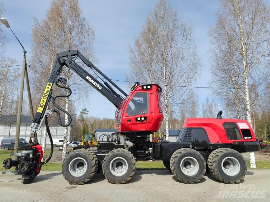Komatsu 901 XC Betakarítók