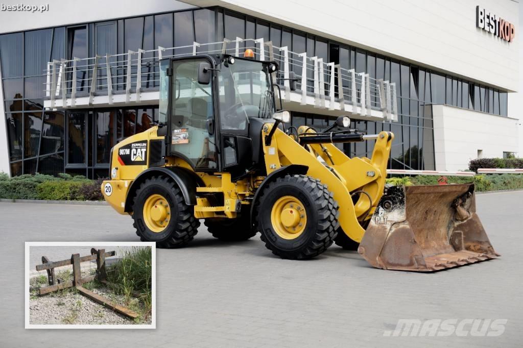 CAT 907 M Gumikerekes homlokrakodók
