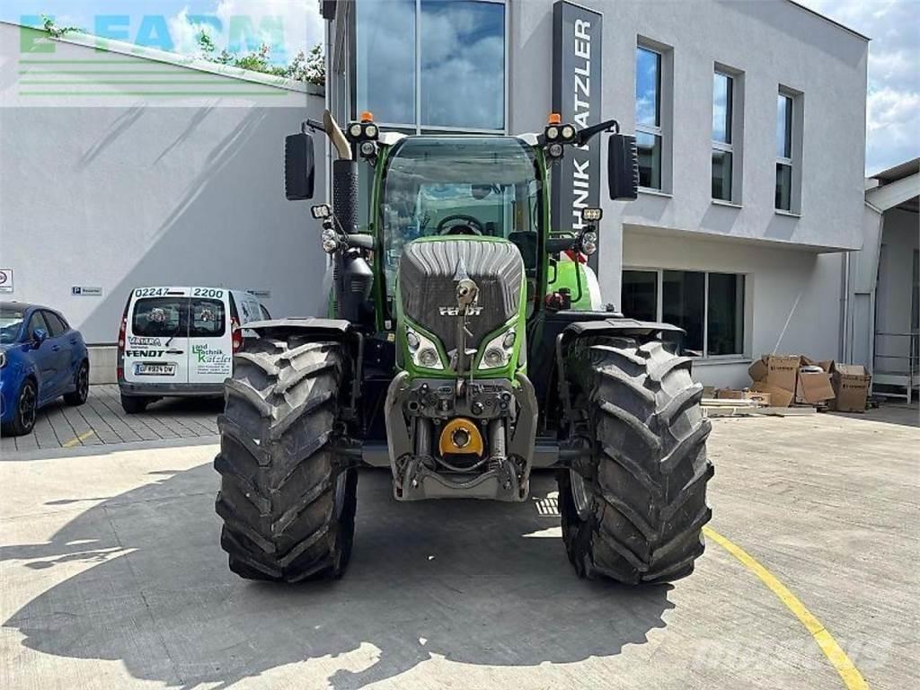 Fendt 724 vario Traktorok