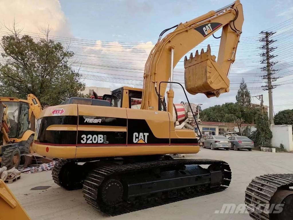 CAT 320 B L Lánctalpas kotrók