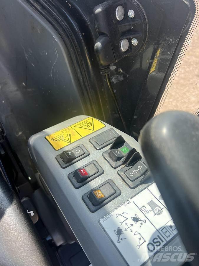 Doosan DX27Z Speciális kotrók