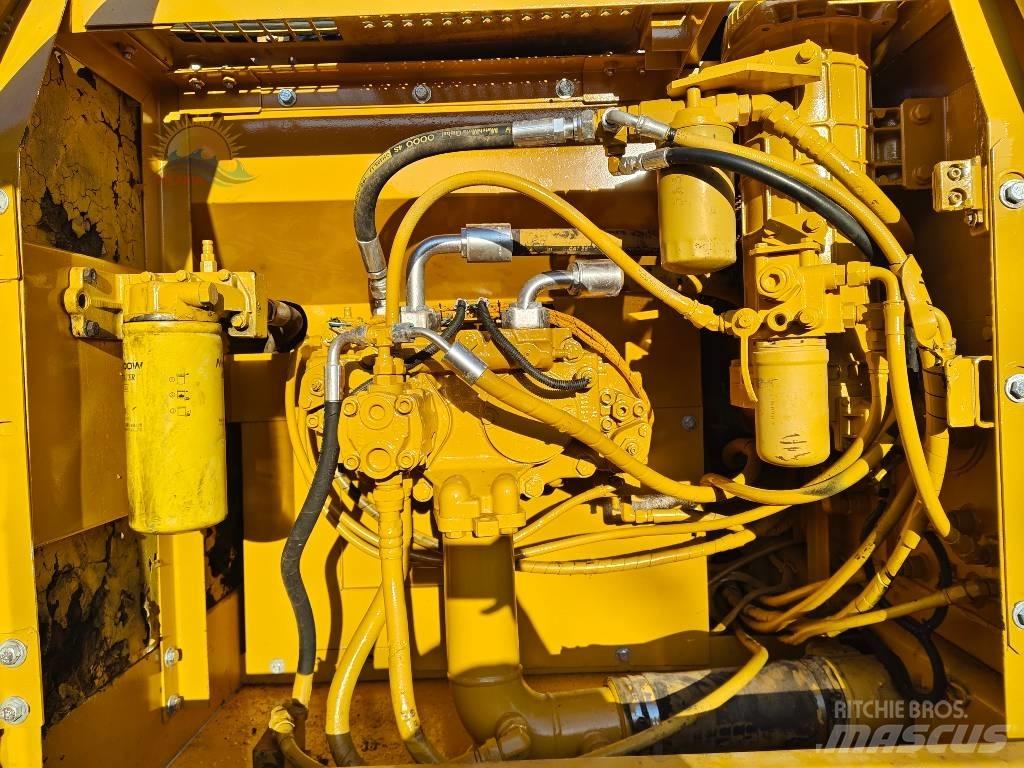 CAT 325 C Lánctalpas kotrók