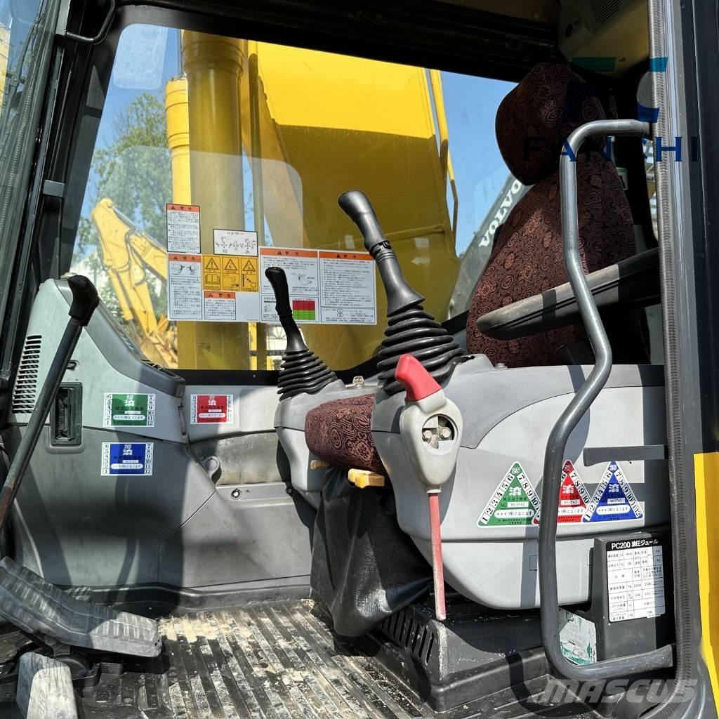 Komatsu PC 200 Lánctalpas kotrók