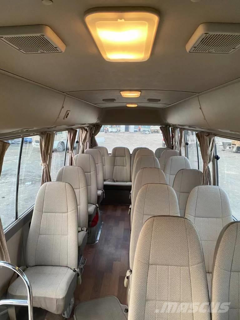 Toyota Coaster Bus Mini buszok