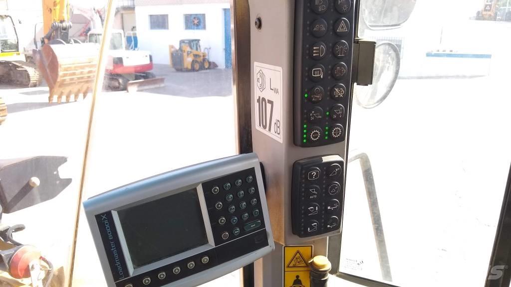 CAT 962K Gumikerekes homlokrakodók