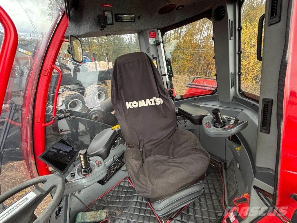 Komatsu 931XC Betakarítók
