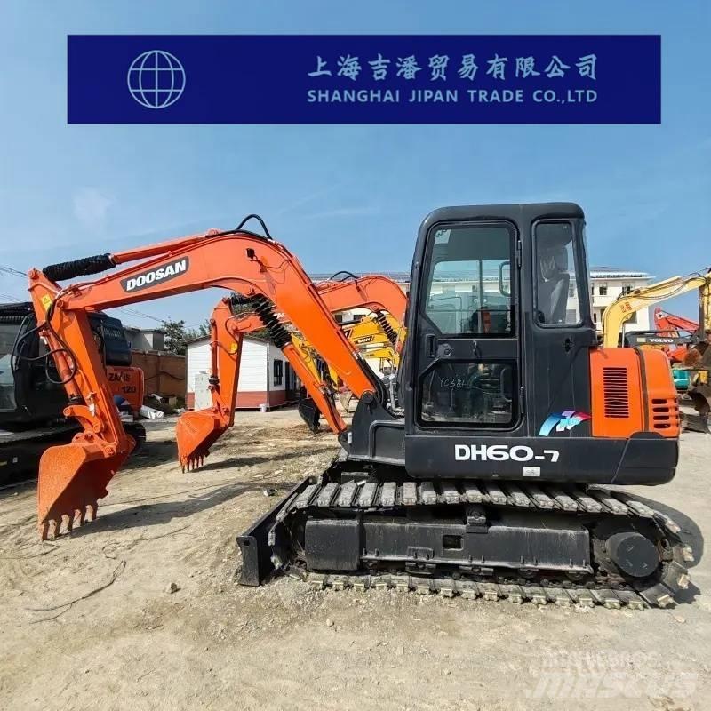 Doosan DH 60-7 Mini kotrók < 7t