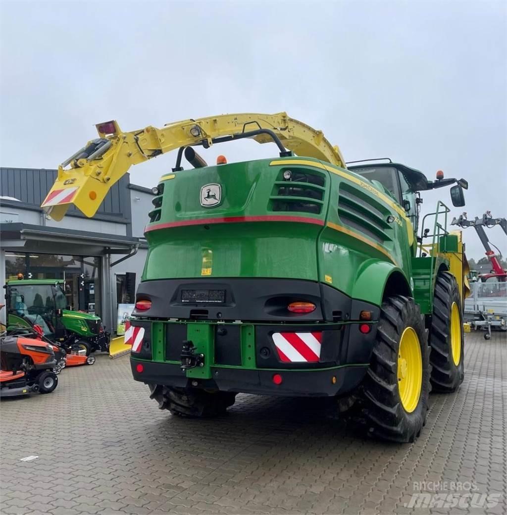 John Deere 8400 i Önjáró szecskázók