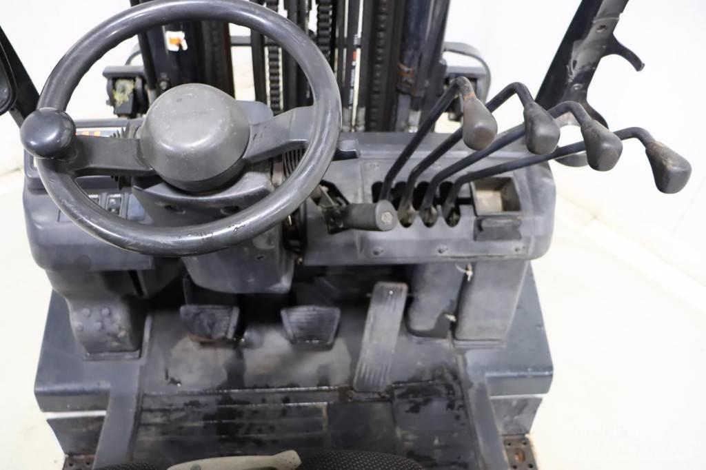 Nissan U1D2A20LQ Gázüzemű targoncák