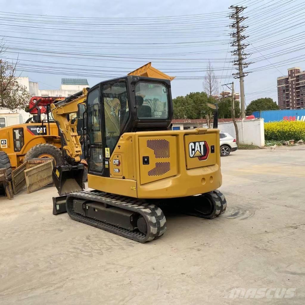 CAT 306 Mini kotrók < 7t