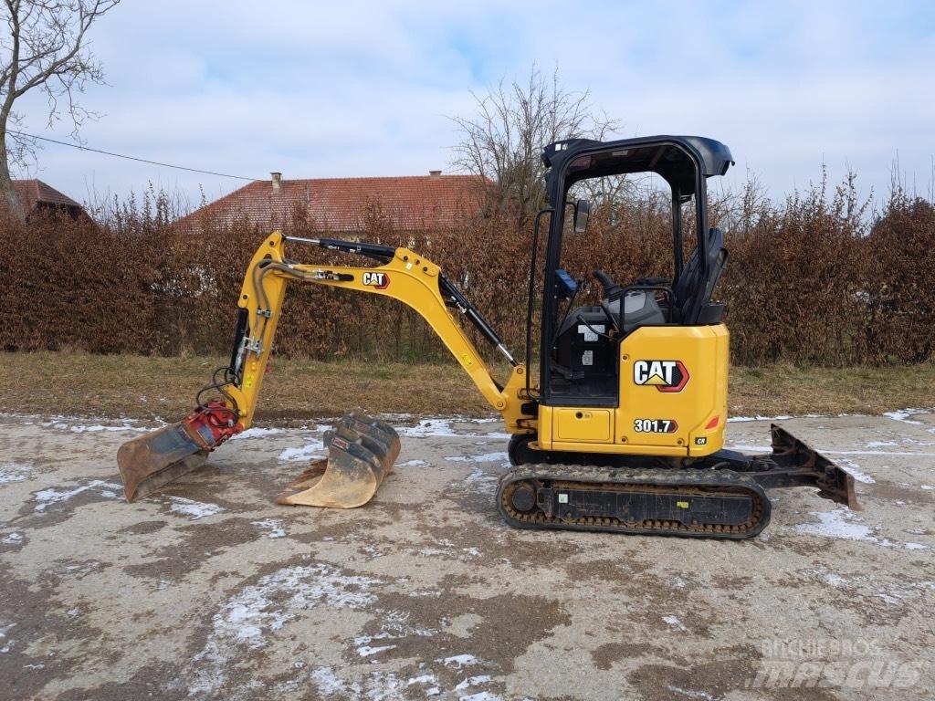 CAT 301.7 Mini kotrók < 7t