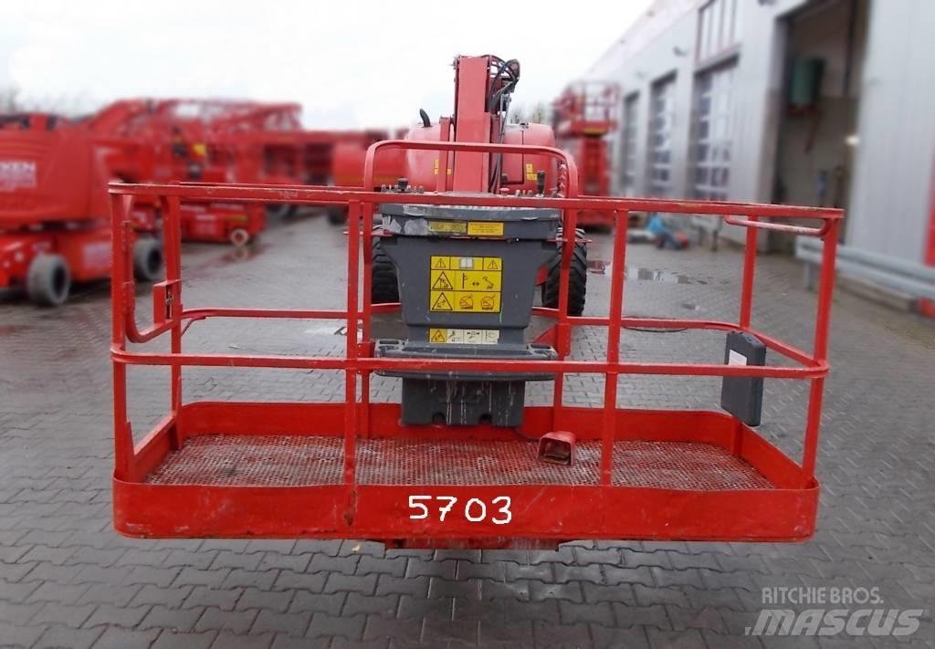 JLG 800 AJ Karos emelők