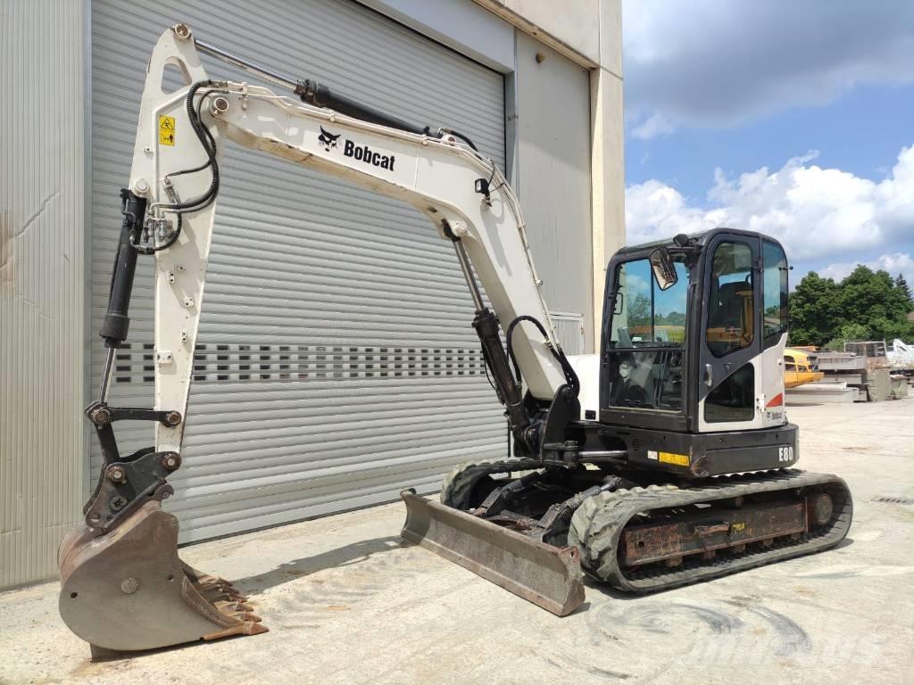 Bobcat E 80 EA Közepes (midi) kotrók 7 t - 12 t