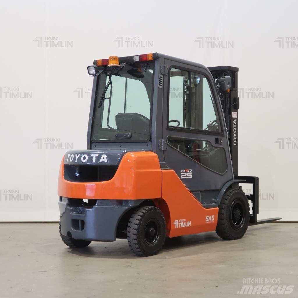 Toyota 52-8FDF25 Dízel targoncák