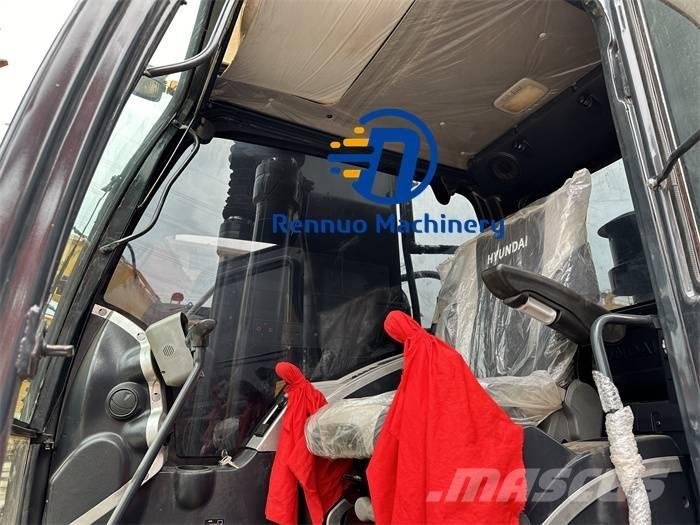 Hyundai R220LC-9S Lánctalpas kotrók