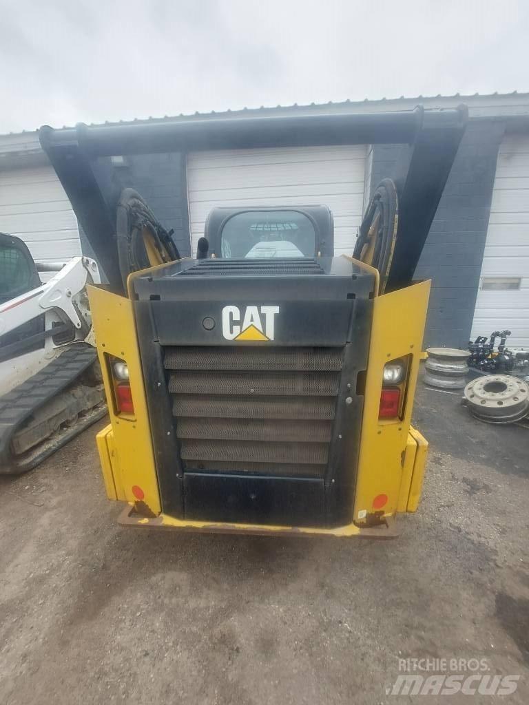 CAT 262D Kompaktrakodók