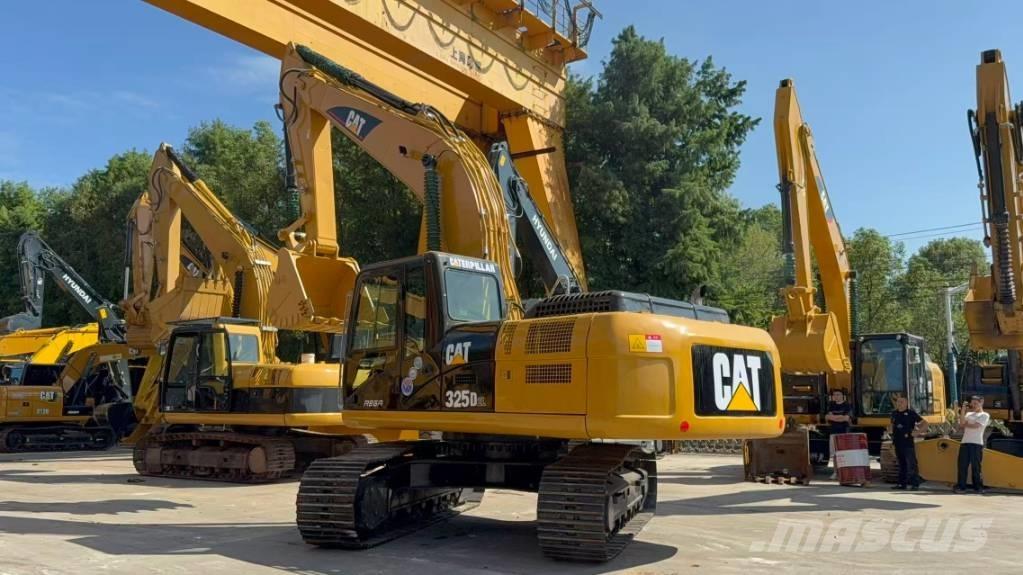 CAT 325 D Lánctalpas kotrók