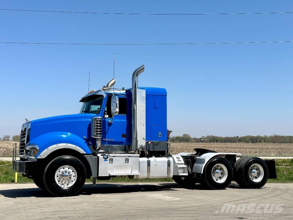 Mack Titan TD 713 Nyergesvontatók