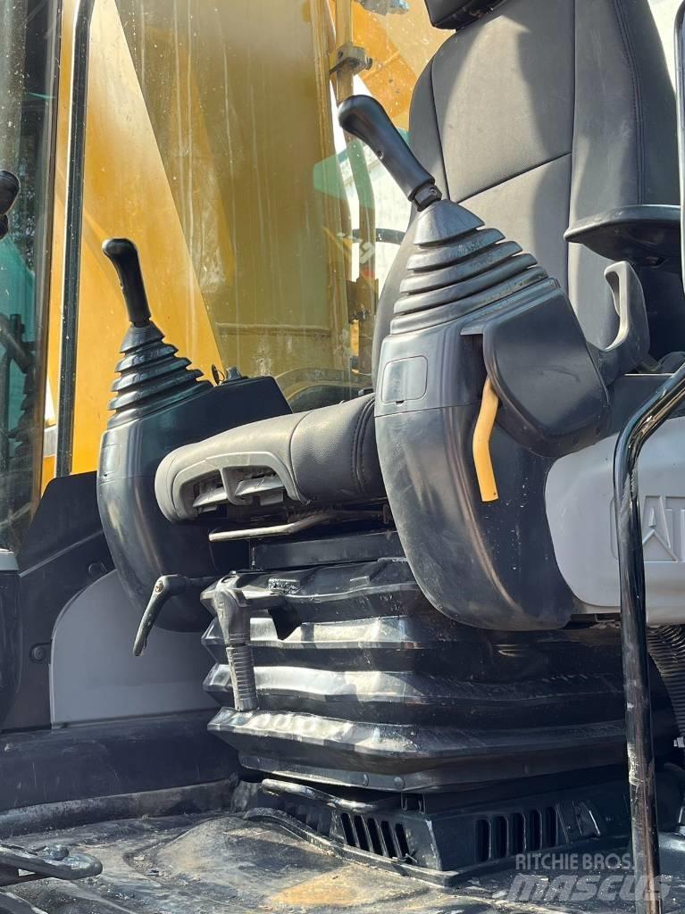 CAT 330 D L Lánctalpas kotrók