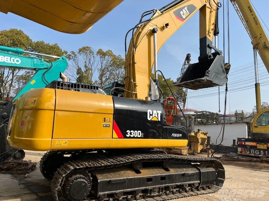 CAT 330 D L Lánctalpas kotrók