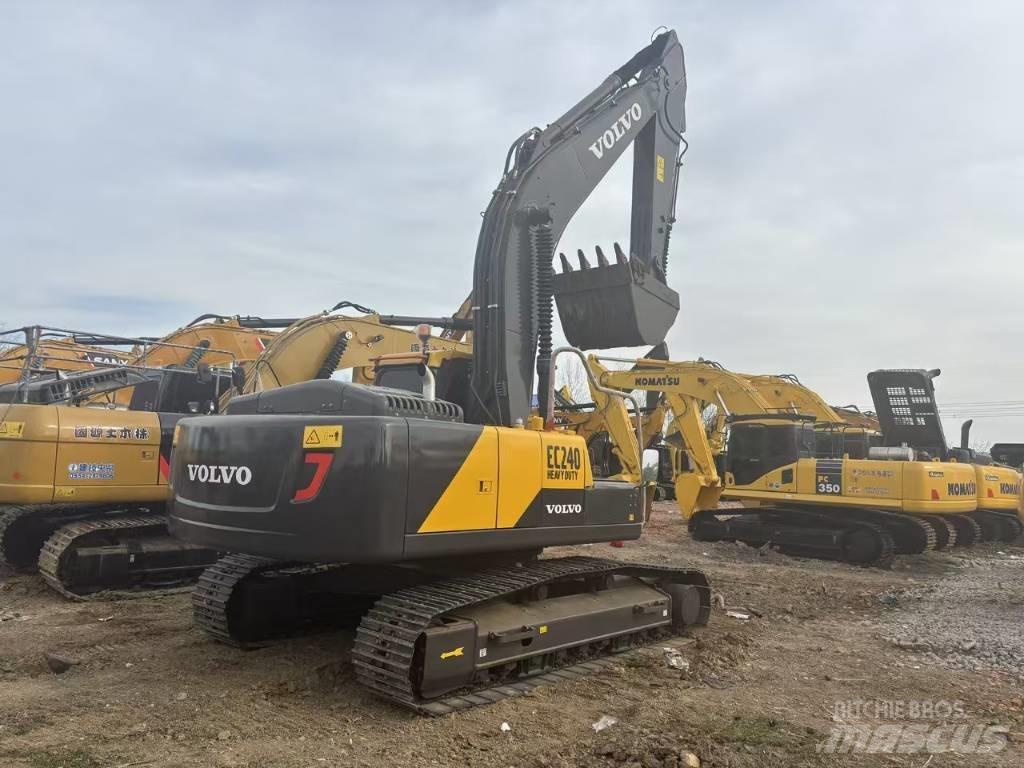 Volvo EC 240 Lánctalpas kotrók