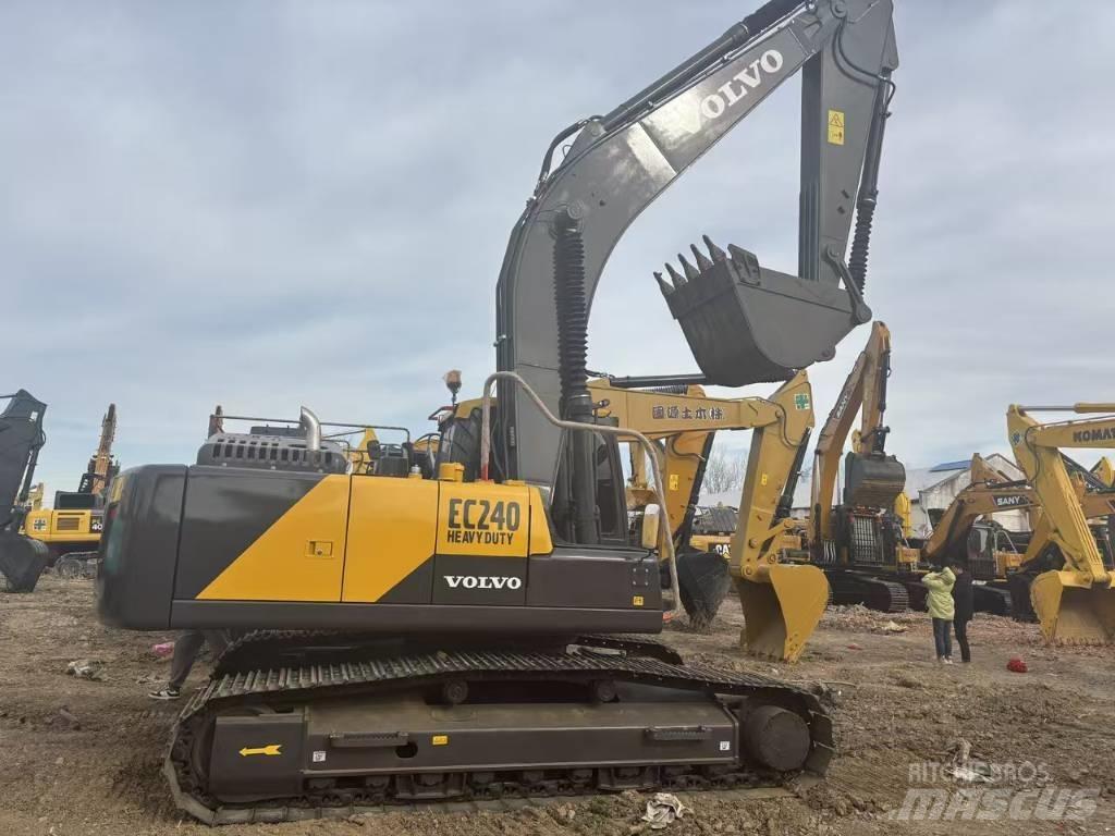 Volvo EC 240 Lánctalpas kotrók