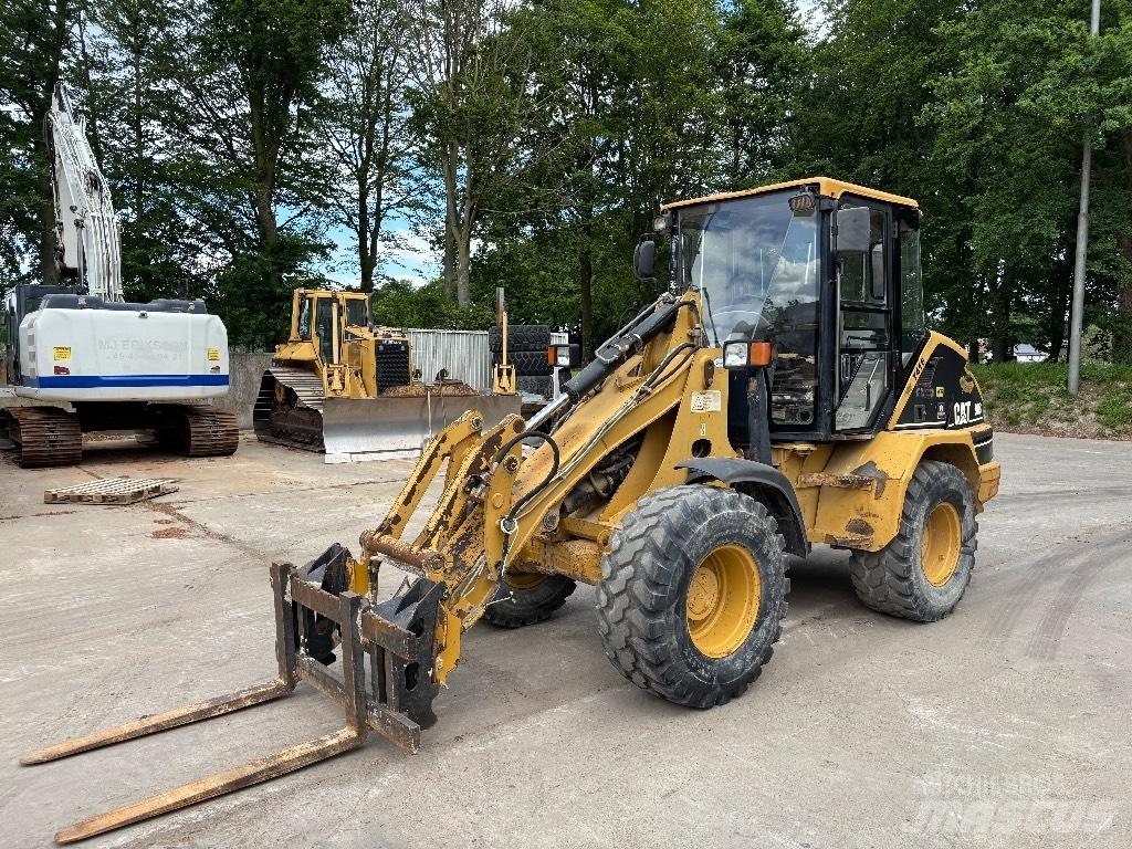 CAT 908 Gumikerekes homlokrakodók
