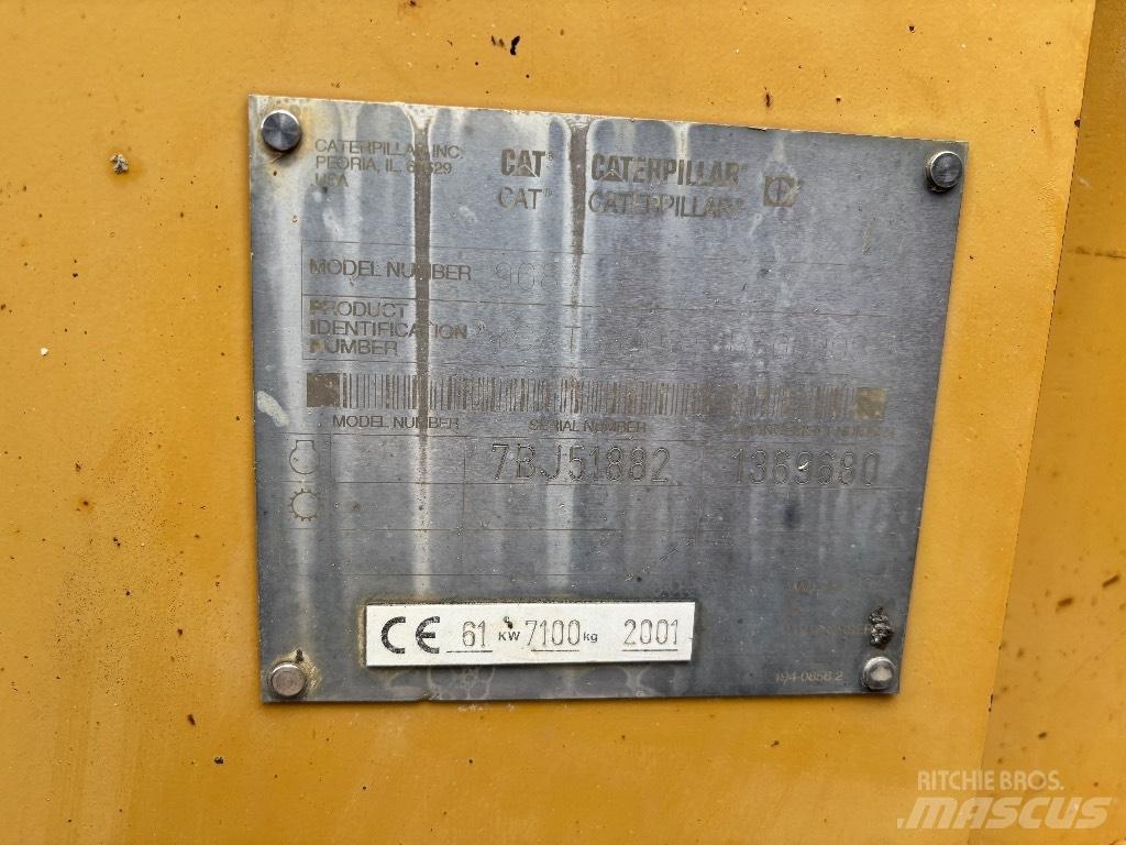 CAT 908 Gumikerekes homlokrakodók