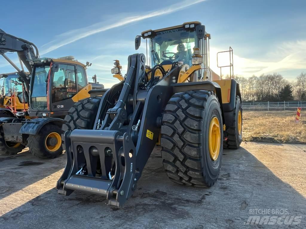 Volvo L 220 H Gumikerekes homlokrakodók