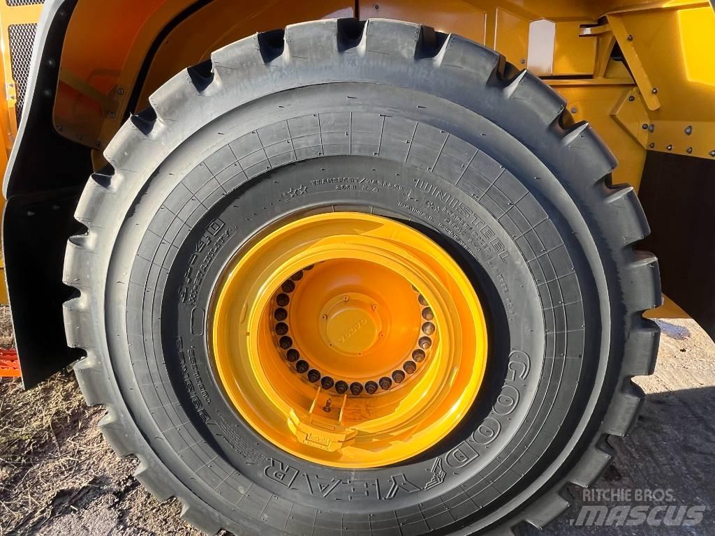 Volvo L 220 H Gumikerekes homlokrakodók