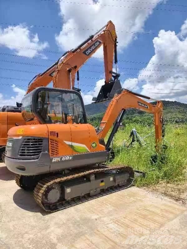 Doosan DX 60E Közepes (midi) kotrók 7 t - 12 t
