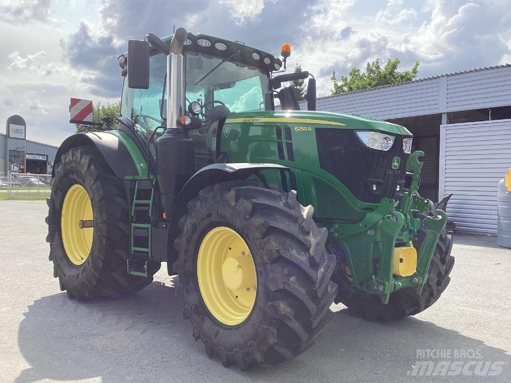 John Deere 6250 R Traktorok