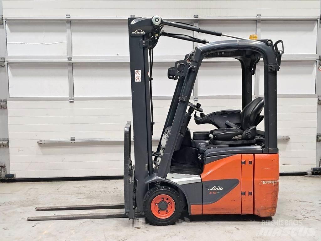Linde E12-02 Elektromos targoncák