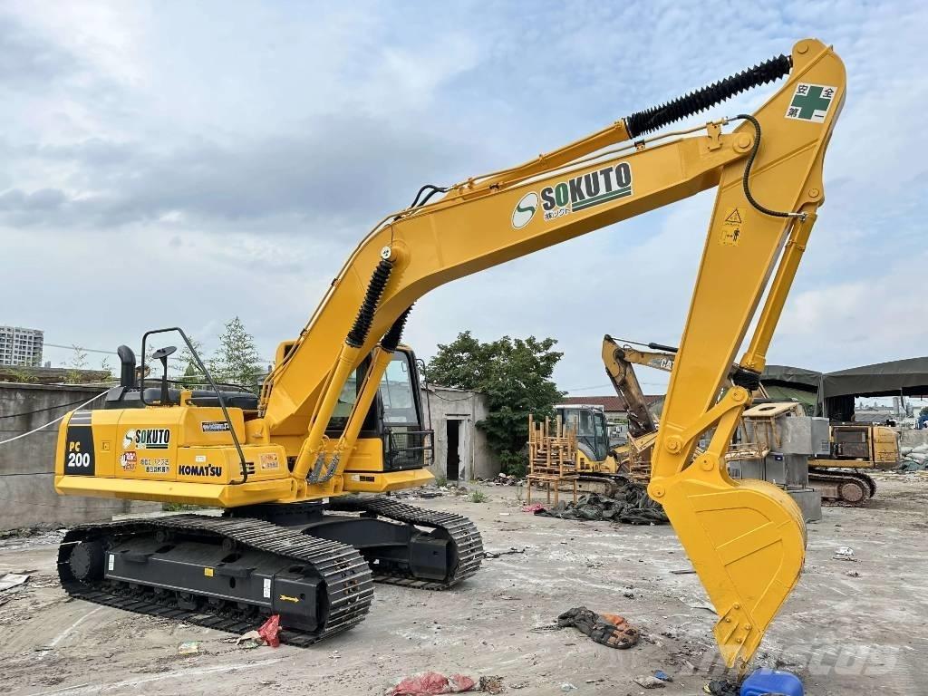 Komatsu PC 200-8 Lánctalpas kotrók