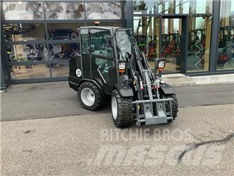 Weidemann 1260 LP Gumikerekes homlokrakodók