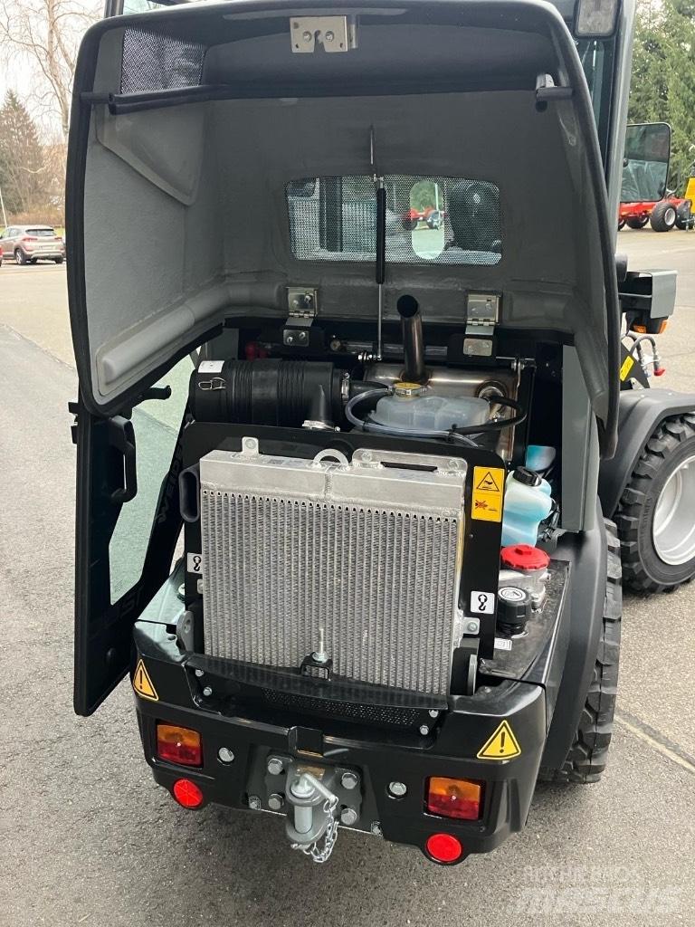 Weidemann 1260 LP Gumikerekes homlokrakodók