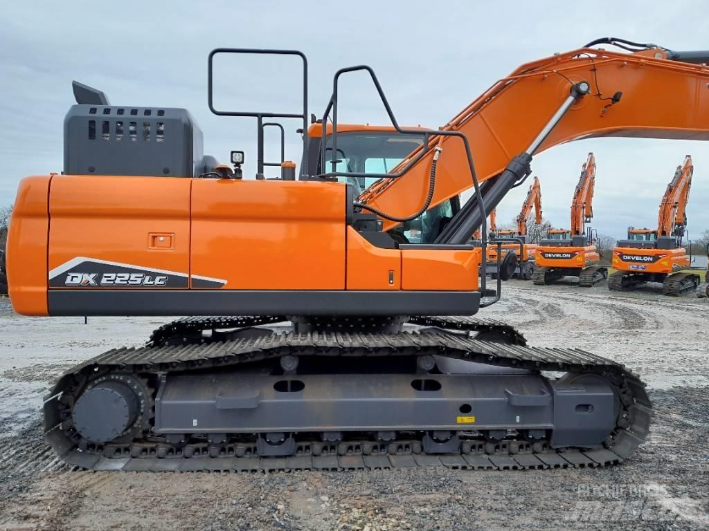Develon DX 225 LC-7 Lánctalpas kotrók