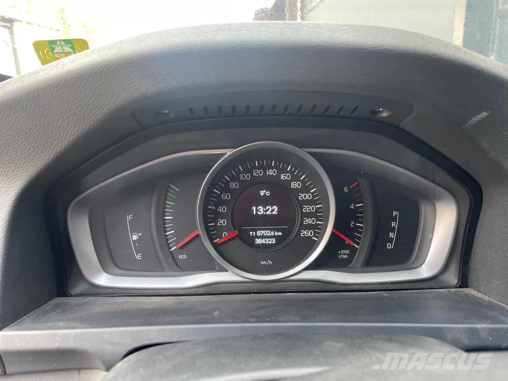 Volvo V60 . Kistehergépjárművek